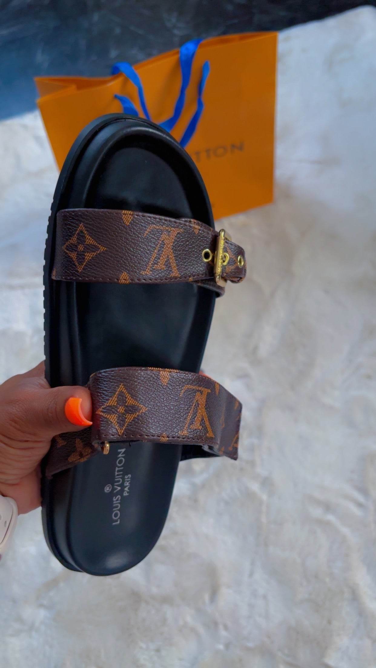 LV slides
